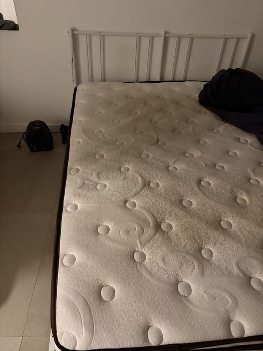 Colchão e Cama Semi Novos