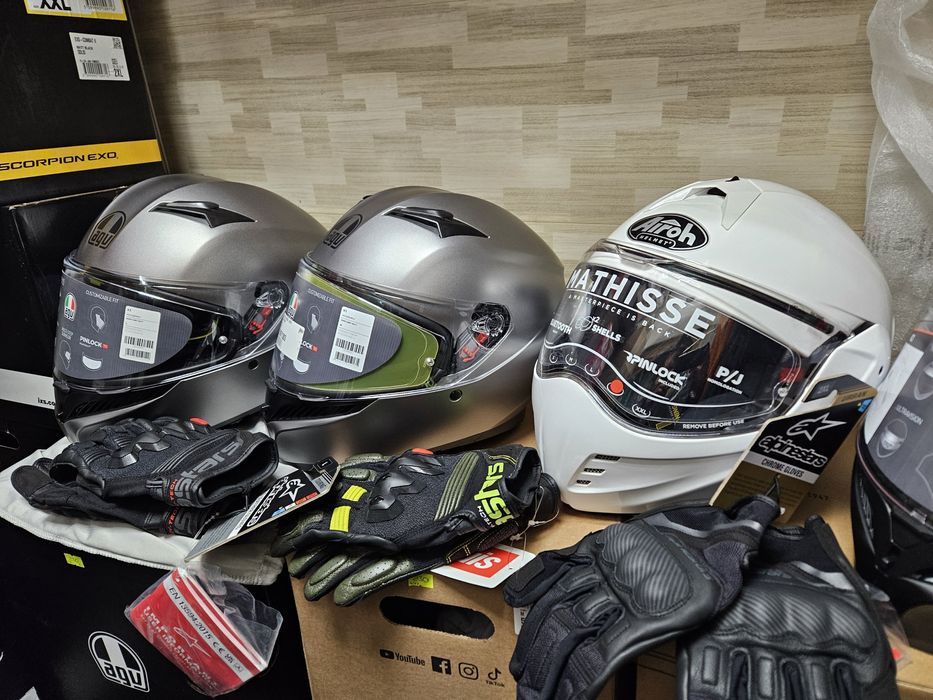 Мотошолом AGV, мотокуртка, мотоштани, мотоботи Alpinestars, Dainese