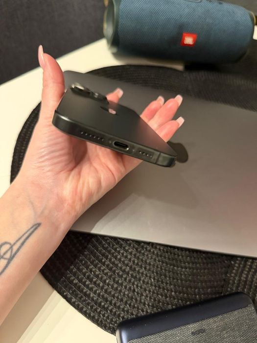 15 pro max черный в идеальном состоянии, 256 гб