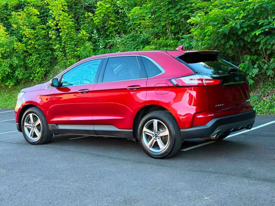 Ford Edge Titanium      2019