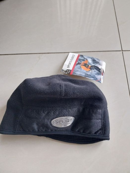 Nowa zimowa czapka chłopięca 5-6 lat