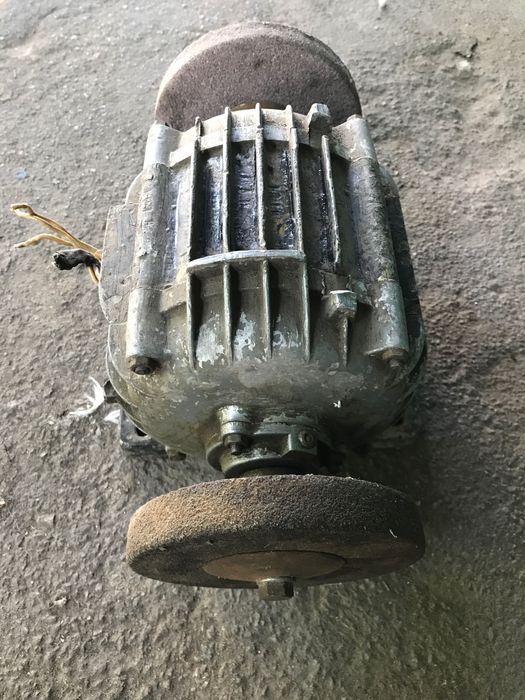 Точильний електродвигун