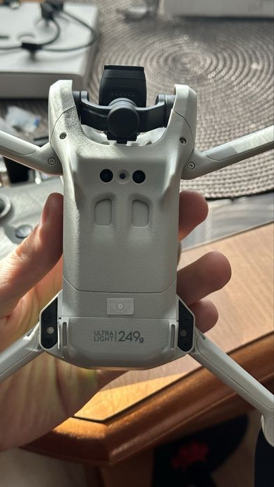 Sprzedam Dron Dji Mini 3 + kontroler i karta pamieci
