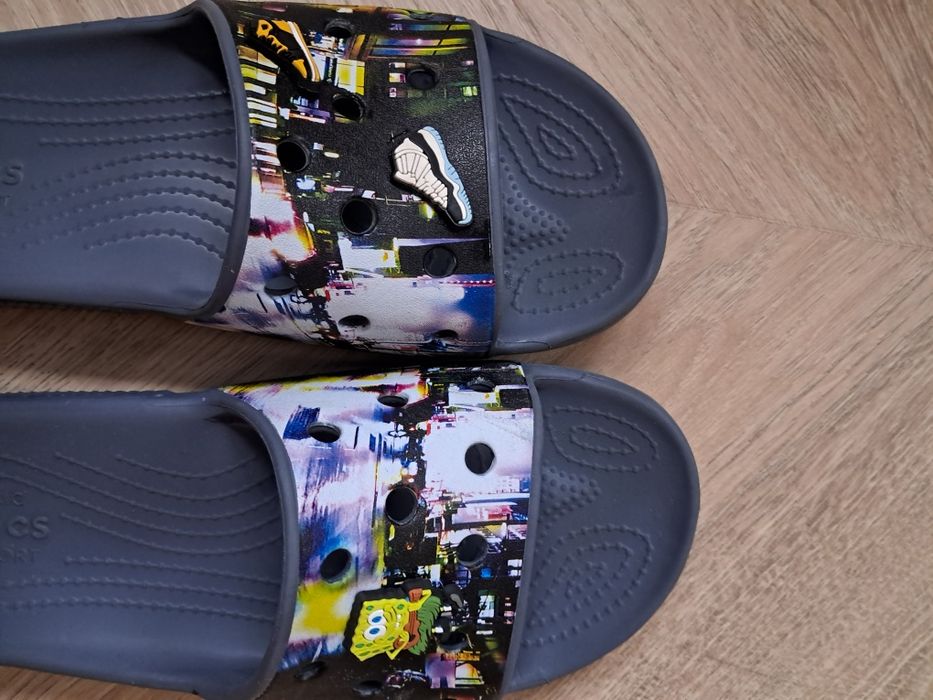 Klapki crocs 39/40 meta scape z przypinkami basenowe letnie