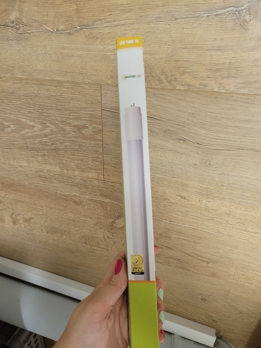 Świetlówka szklana, T8, 10 W