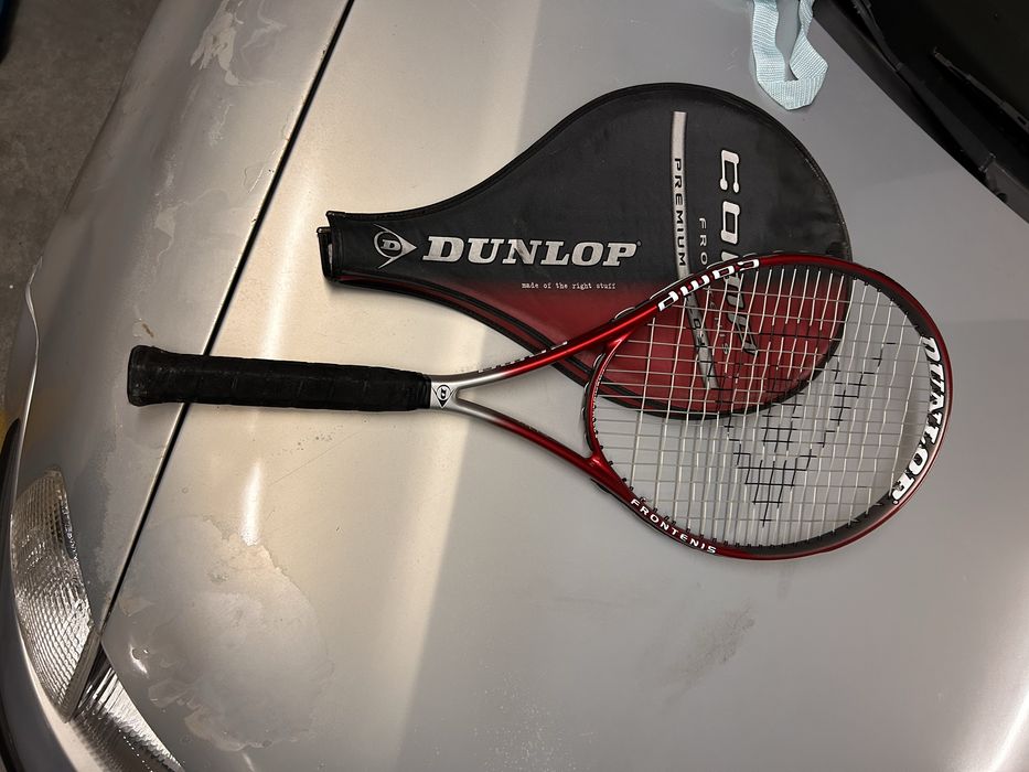 Raquete de tenis nova