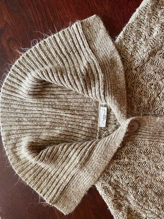 Sweter z krótkim rękawem look