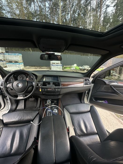 BMW x5 e70 3.5 d 2009 год