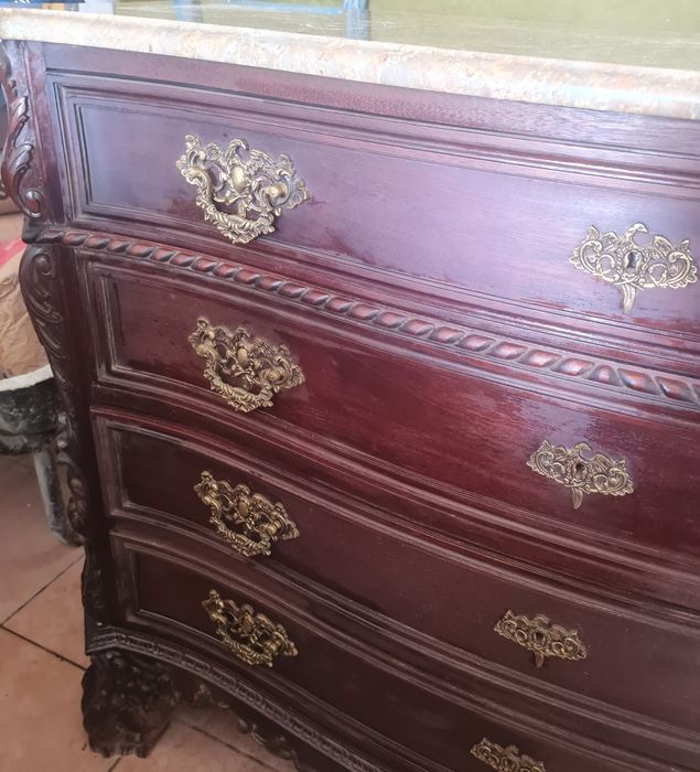 Comoda estilo D.José séc  XX