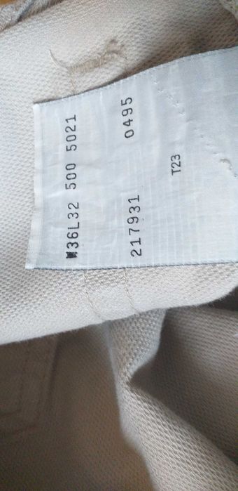 Spodnie Levi's W36 L32.