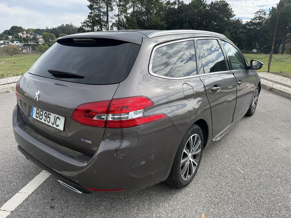 Peugeot 308 1.2 allure  180.000 km com teto panoramico