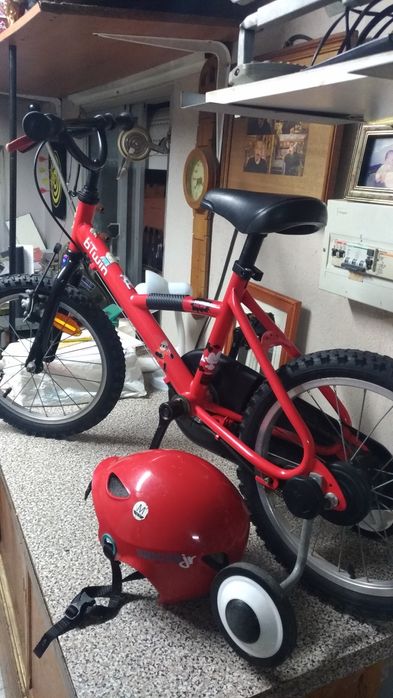 Bicicleta b'twin Hyper Hero mais Capacete Uns Carjr M