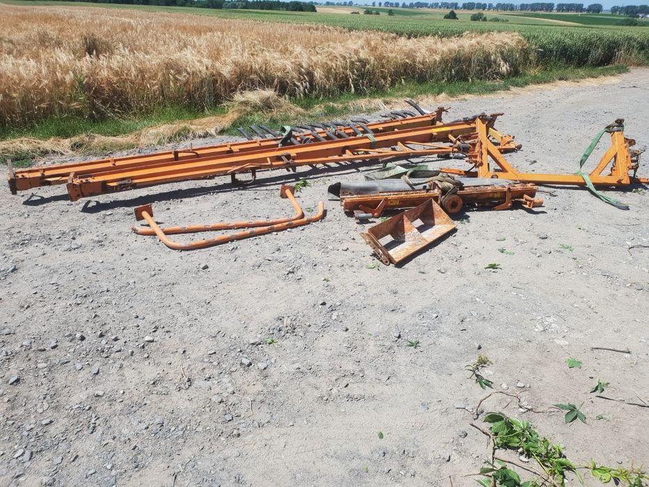 Żmijka, lance razsiewacz wapna wapniarka Amazone ZG-B 12m