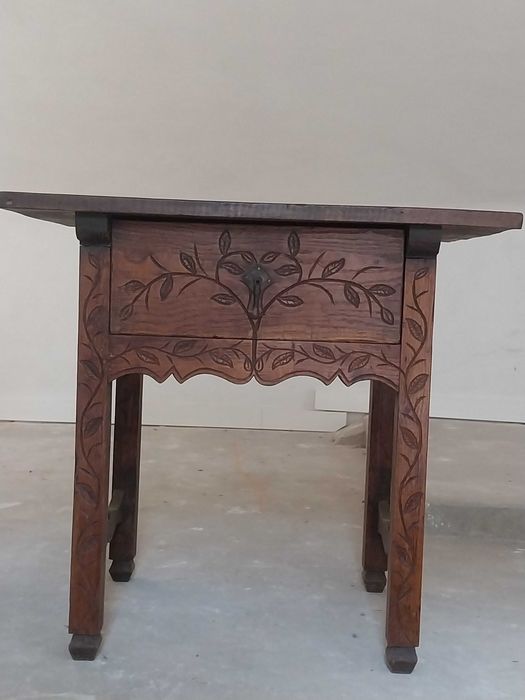 Cabeceira carvalho, mesa apoi embutidos, mesa 3 cadeiras, Colchão Ikea64552108959362120