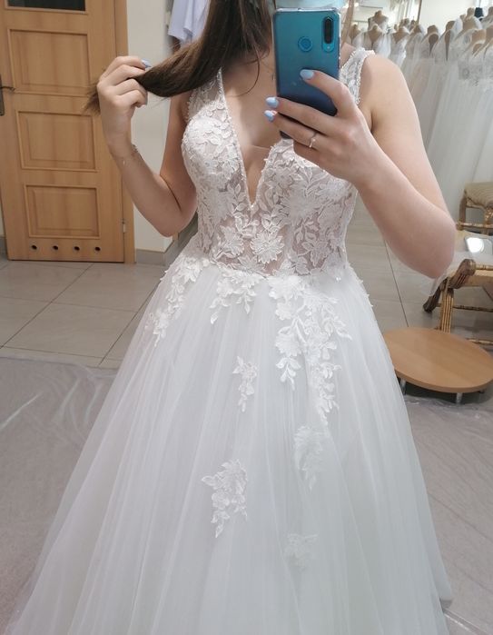 Suknia ślubna ivory +koło gratis