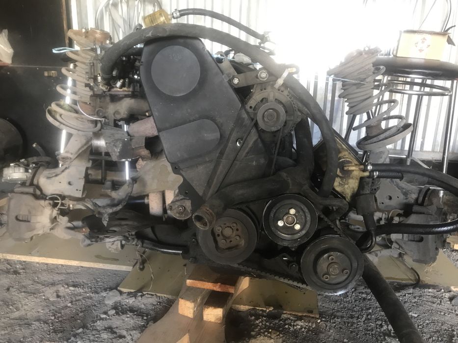 Продам  мотор АУДІ 100 С4 кузов в хорошому стані 2.0 бензин