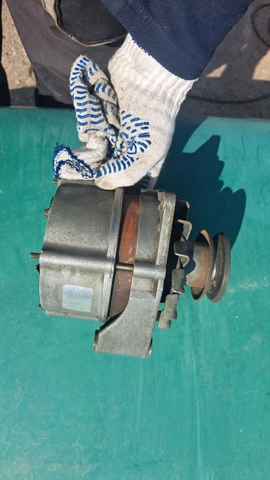 Генератор passat golf jetta vento t3 caddy 90a