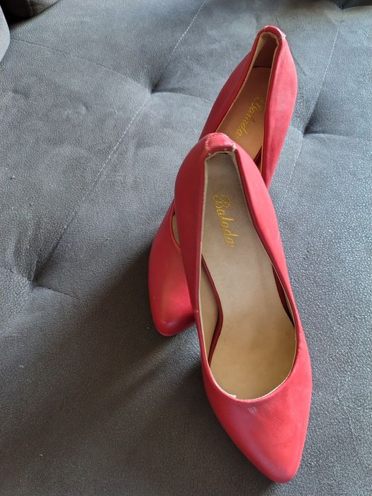 Czerwone buty rozmiar 39