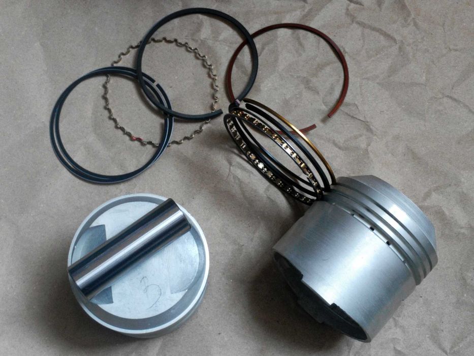 Поршня Днепр МТ К-750 Урал 79-80мм 666-685 см3 (як Almot) Кільця титан