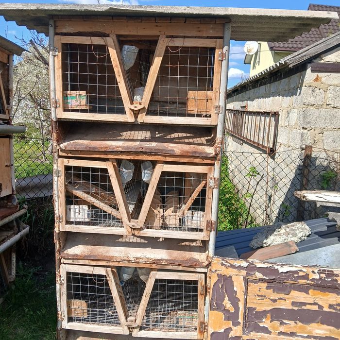 Продам клітки для кроликів.