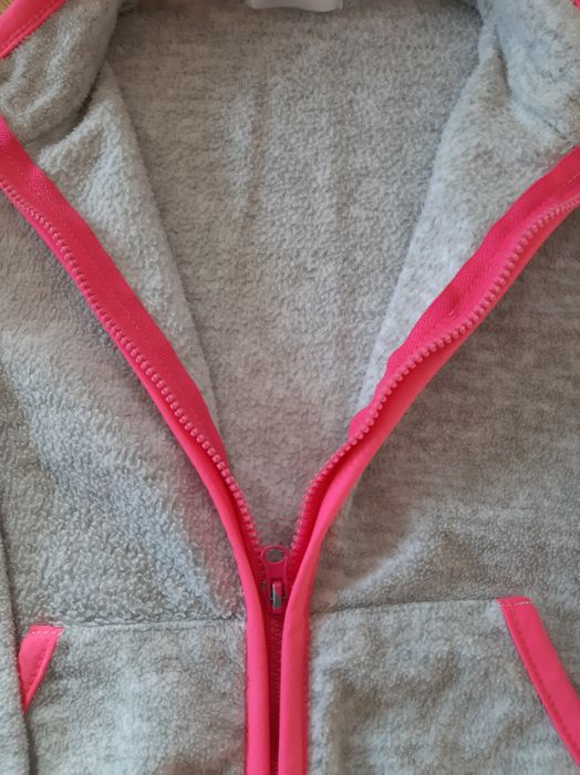 Cienki Polar szary z rozowa lamowka Pepco rozsuwany