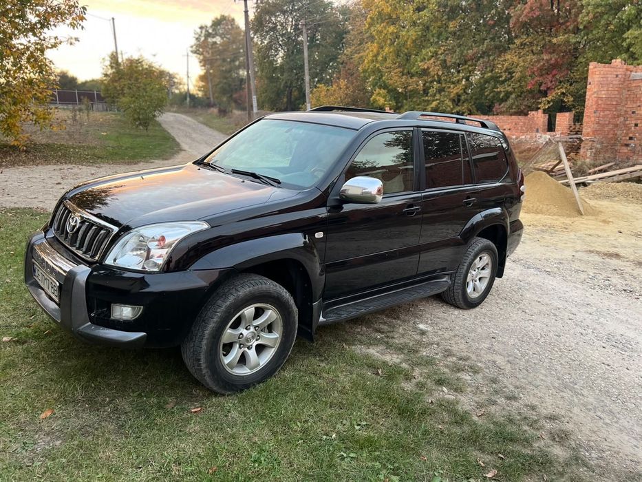 Автомобіль Toyota Land Cruiser Prado