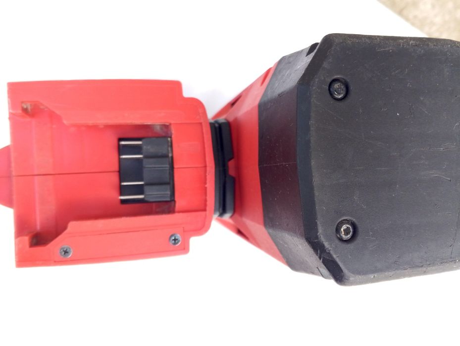 Акумуляторний перфоратор Milwaukee 2915