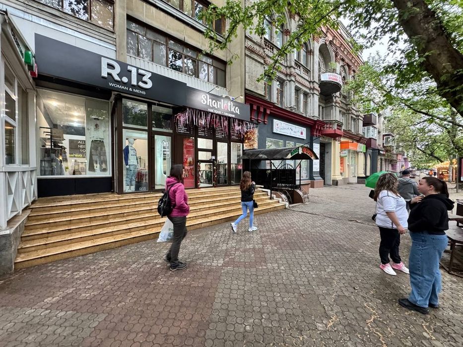 Соборная,продажа фасадного помещения 62м 200000$