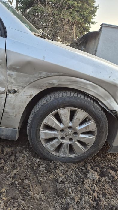 Opel Vectra C 1.8 LPG 122 KM – uszkodzona, odpala, do naprawy