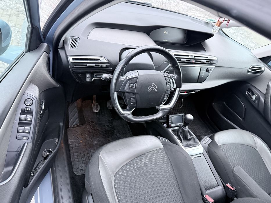 Citroen C4 picasso 7 osobowy kamery 360