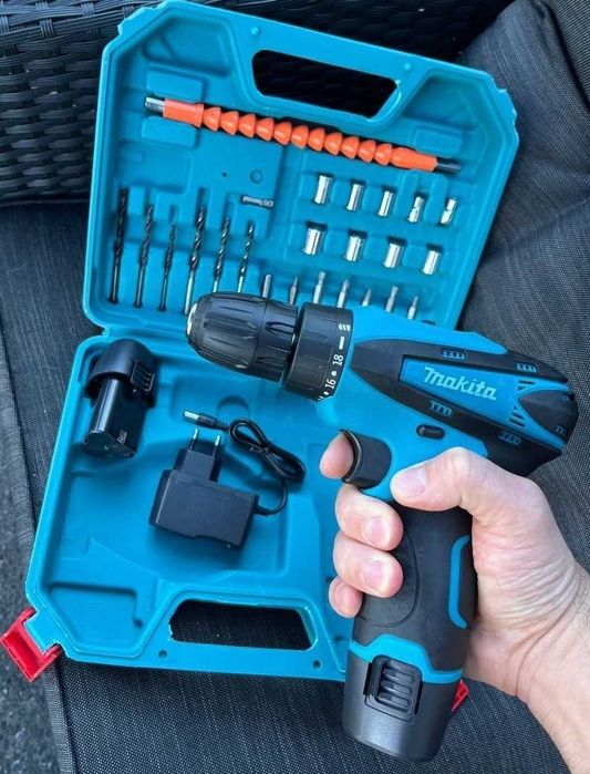 Шуруповерт  makita аккамуляторный набор инструментов в кейсе 2акб