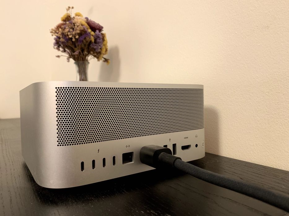 Apple Mac Studio M1 Max 64GB RAM 1TB SSD (24-core GPU)