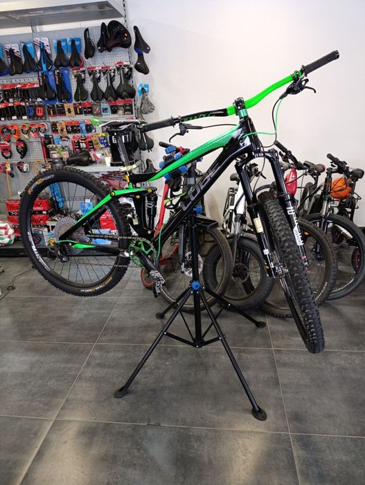 Стійка для велосипеда з можливістю регулювання висоти 100-190см