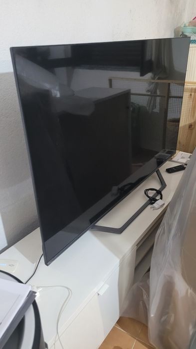 TV Hisense em bom estado 55 polegadas