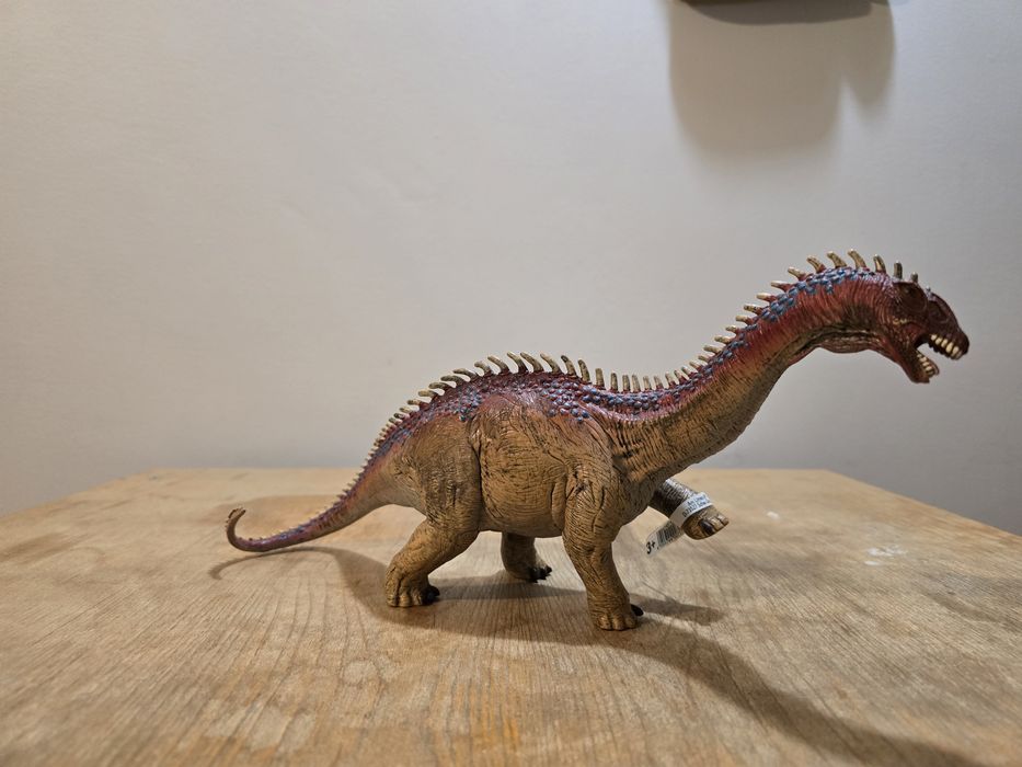 Schleich dinozaur barapazaur model z 2015 r.
