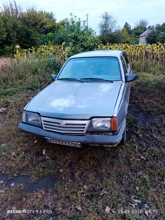 Opel Ascona 1.6i