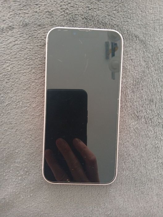 iPhone 13 128gb Różowy.