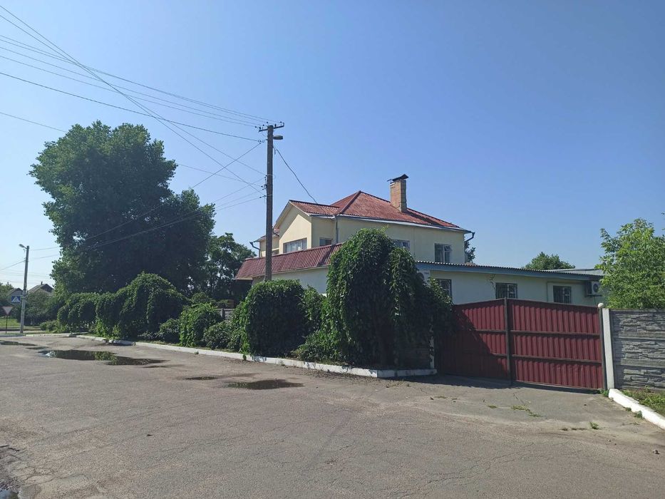 Продам комерційну нерухомість в м. Чорнобай