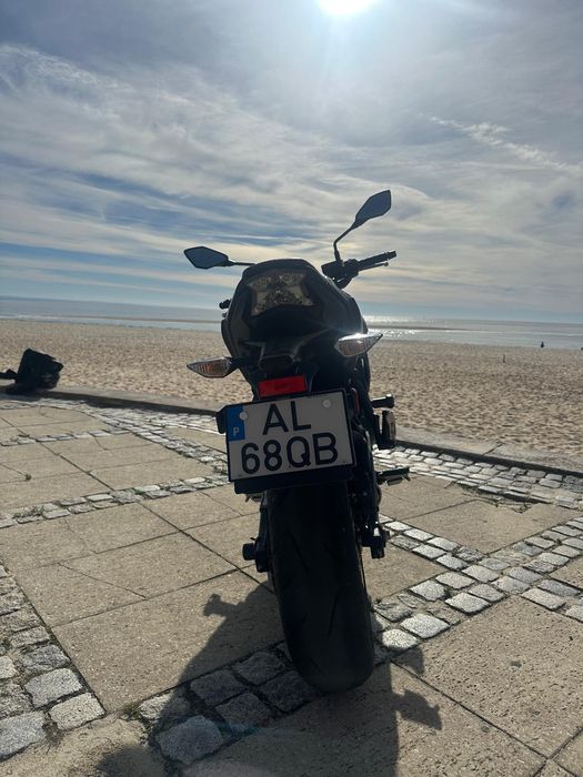 Kawasaki Z650 como nova