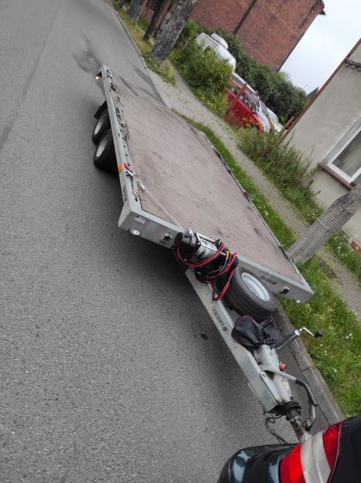 Wynajem lawety 2m ,4m ,5m    przyczepy towarowe