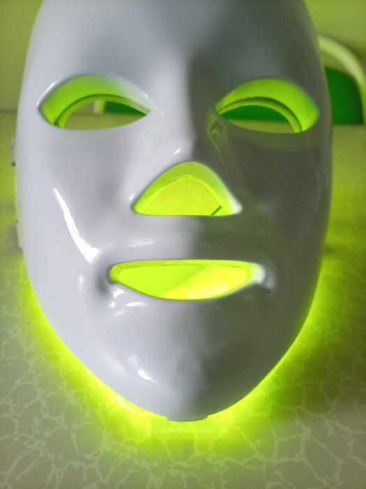 Máscara Facial LED de Fototerapia / Rejuvenescimento (Multicolor)