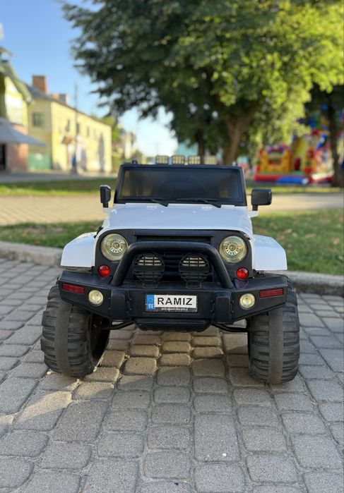 Дитячий електромобіль RAMIZ Jeep 2x2 (білий)