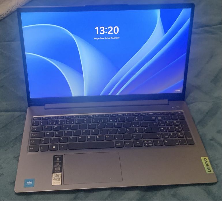 Portátil Lenovo IdeaPad Slim 3 (15.6") - Como Novo - Windows 11