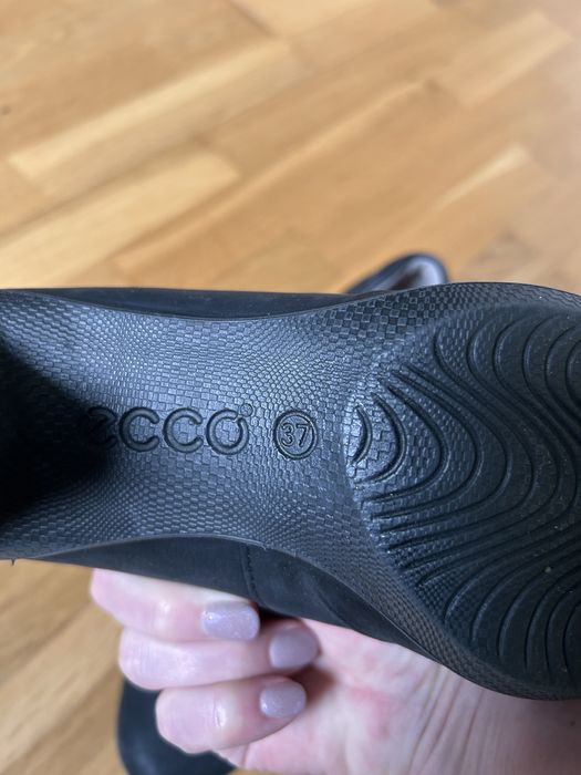 Czółenka ECCO 37