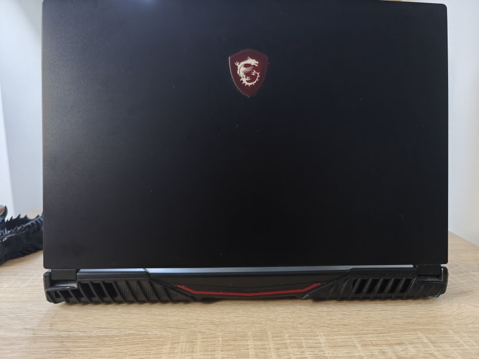 Laptop  MSI GL65, rtx1650