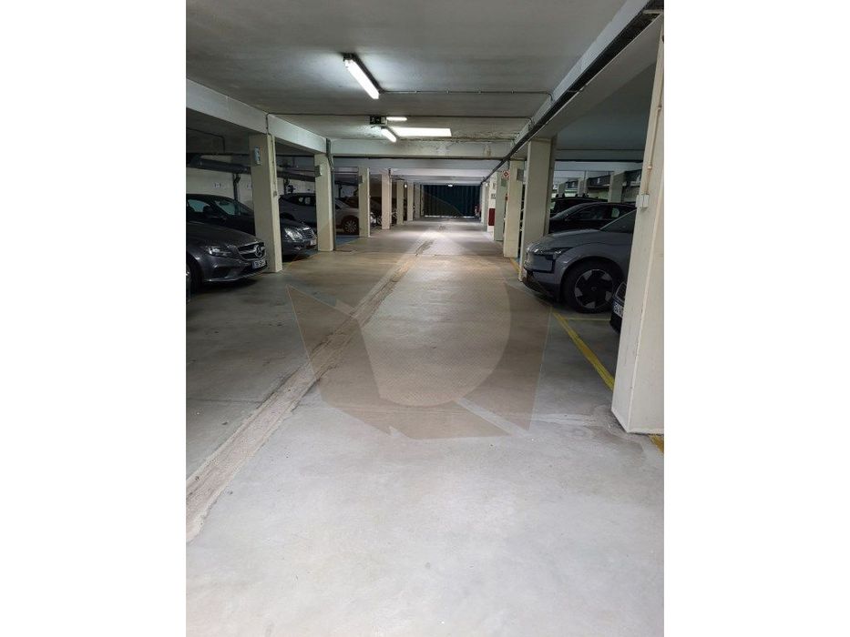 Garage Space Rental - Perafita