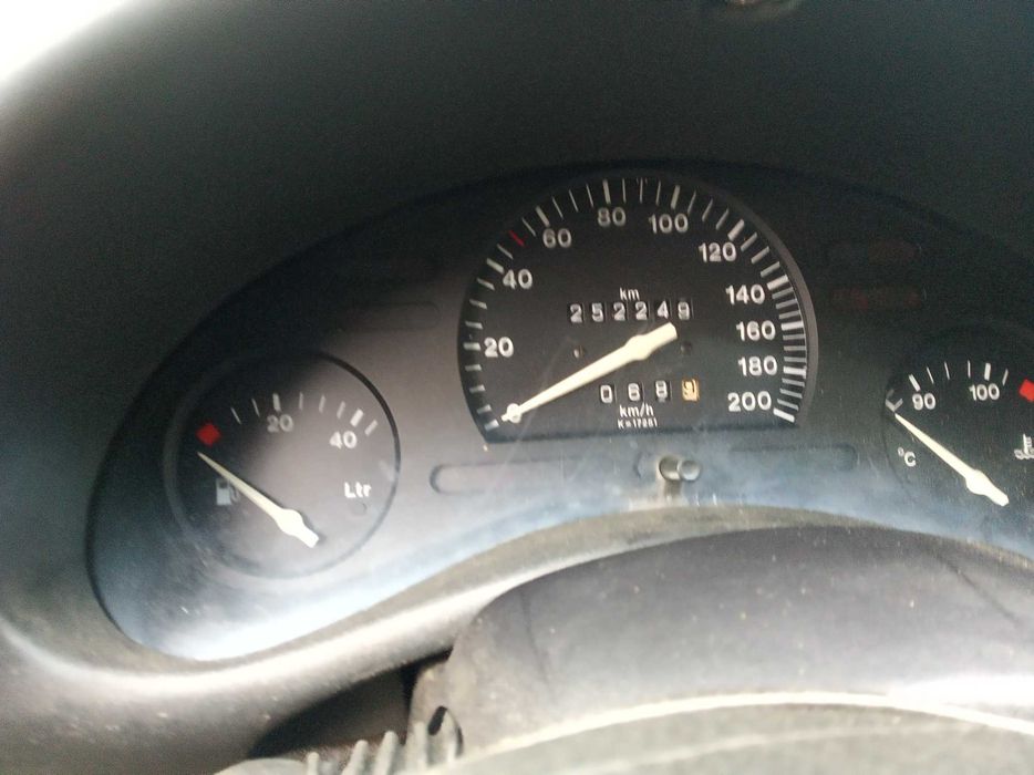 Продам Опель корса 1,4 автомат