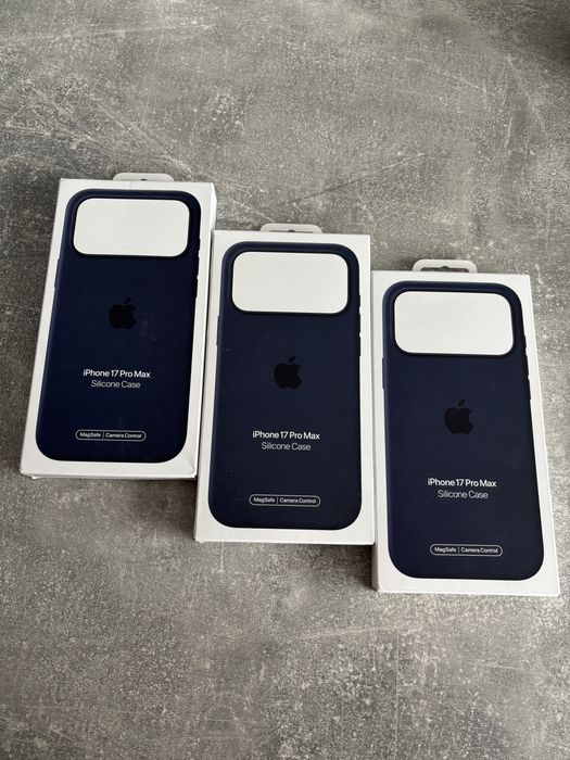 iPhone 17 Pro Max Silicone Case with MagSafe Midnight