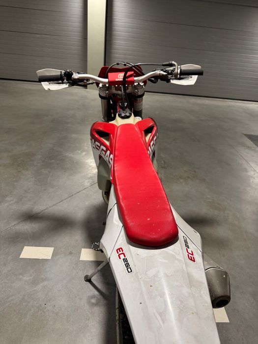 GASGAS EC250 2T (Nova- 5 Horas)