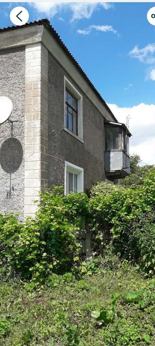 Продається 3 - кімнатна квартира с. Сахкамінь.